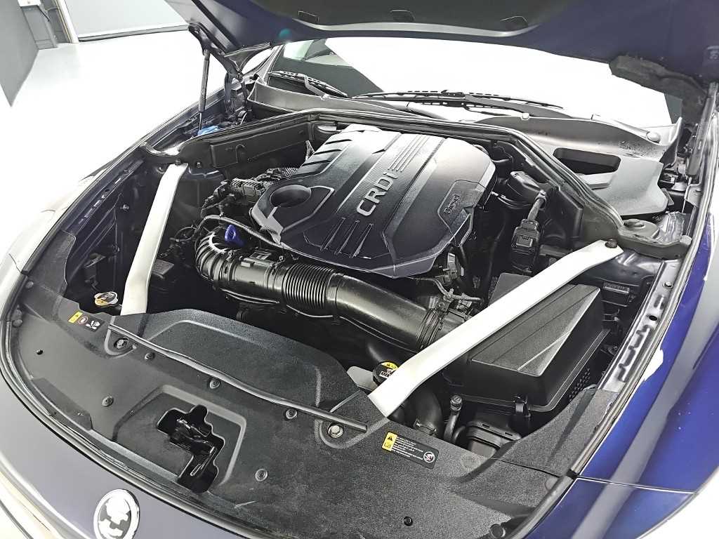 KIA Stinger - Vista 5