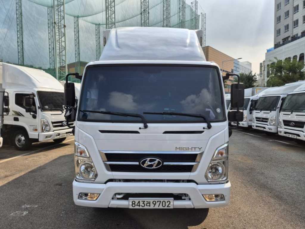 medium and large cargo truck - Vista 2