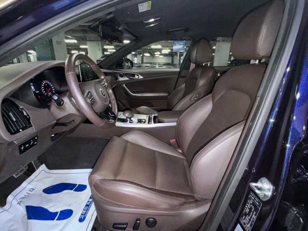 KIA Stinger - Vista 6