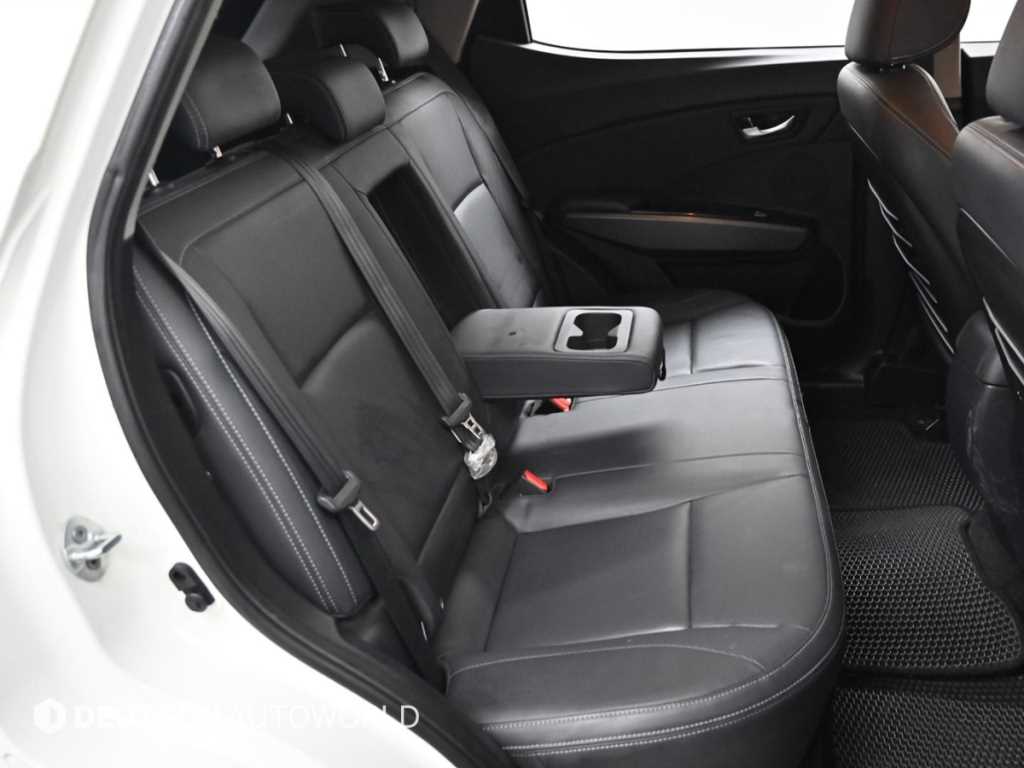 Ssangyong Tivoli - Vista 12