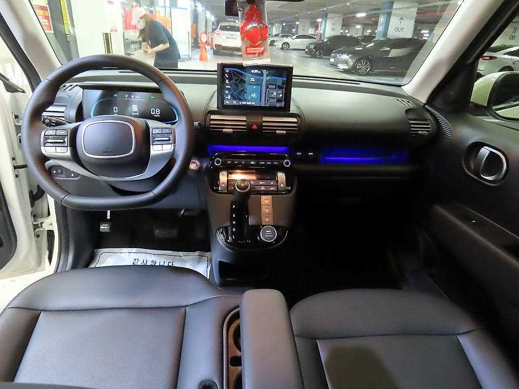 HYUNDAI Casper - Vista 10