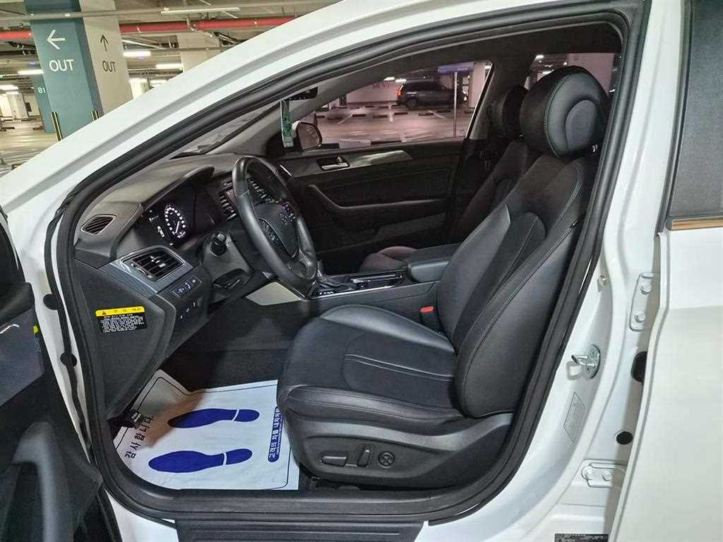 HYUNDAI Sonata - Vista 6