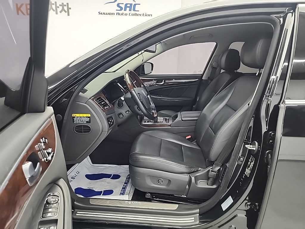HYUNDAI Equus - Vista 11