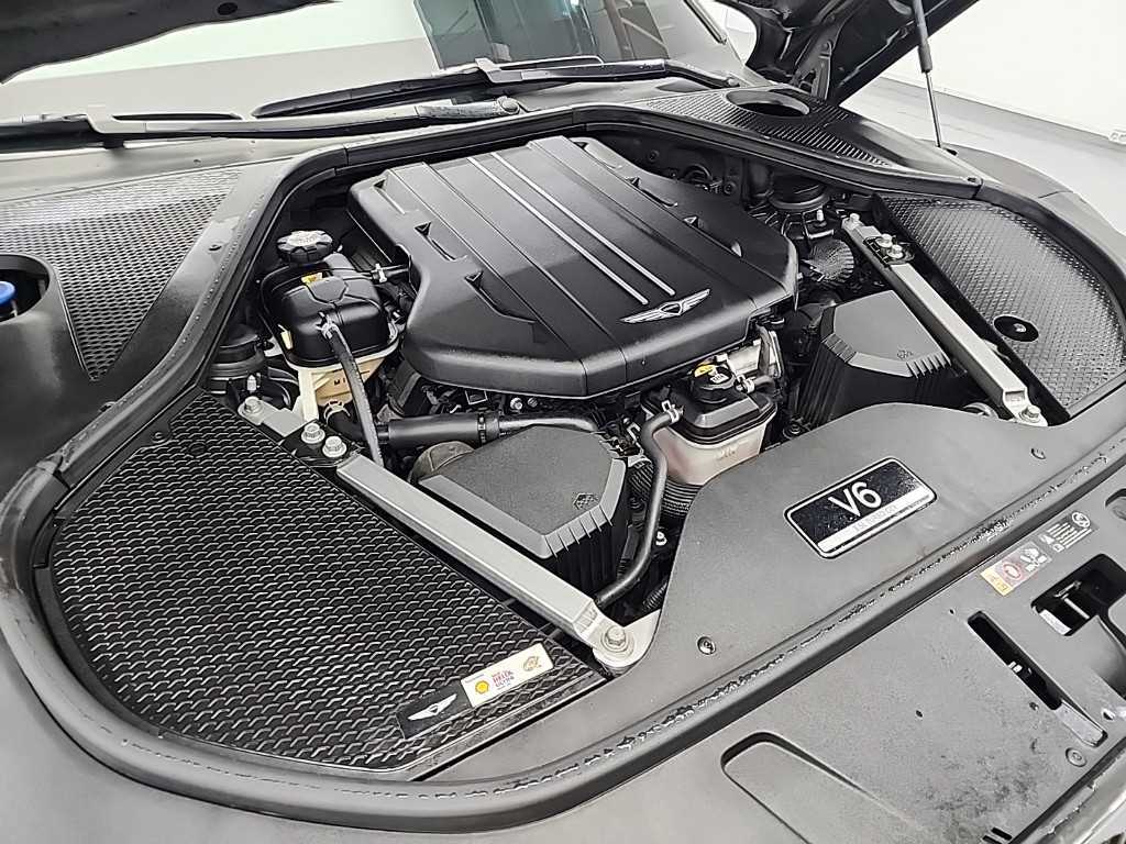 Genesis G90 - Vista 5