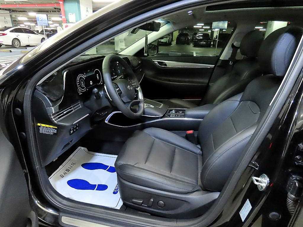 HYUNDAI Grandeur - Vista 6