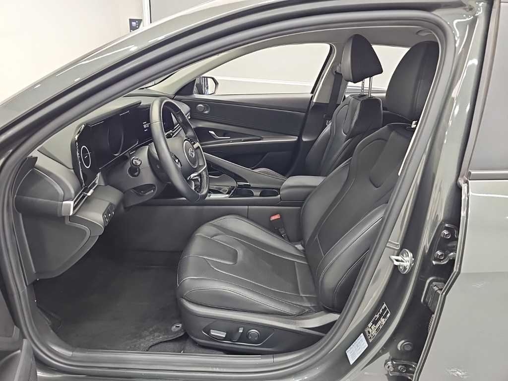HYUNDAI Avante - Vista 11