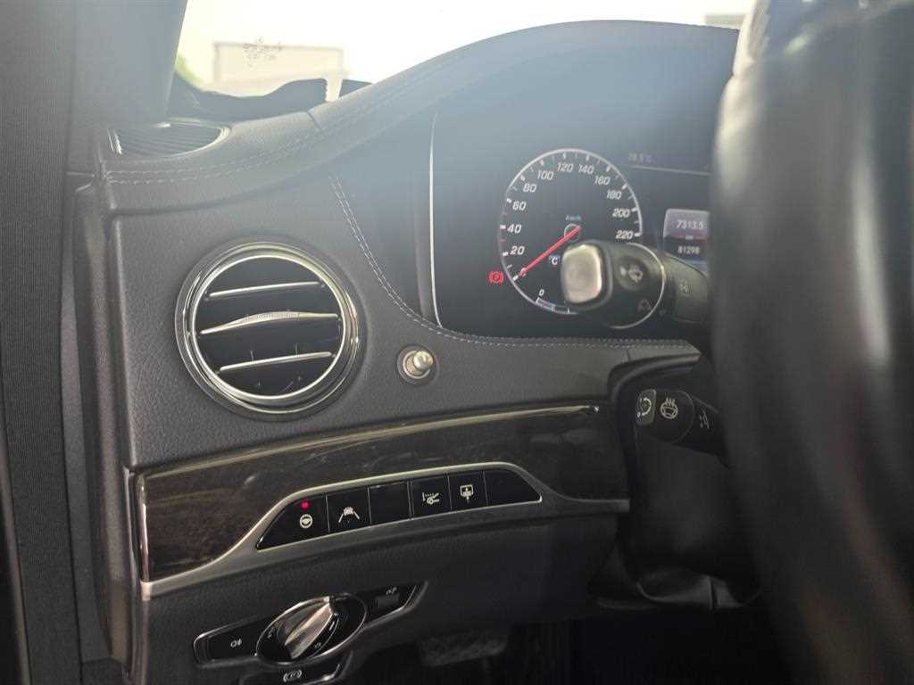 Mercedes Benz S Class - Vista 10