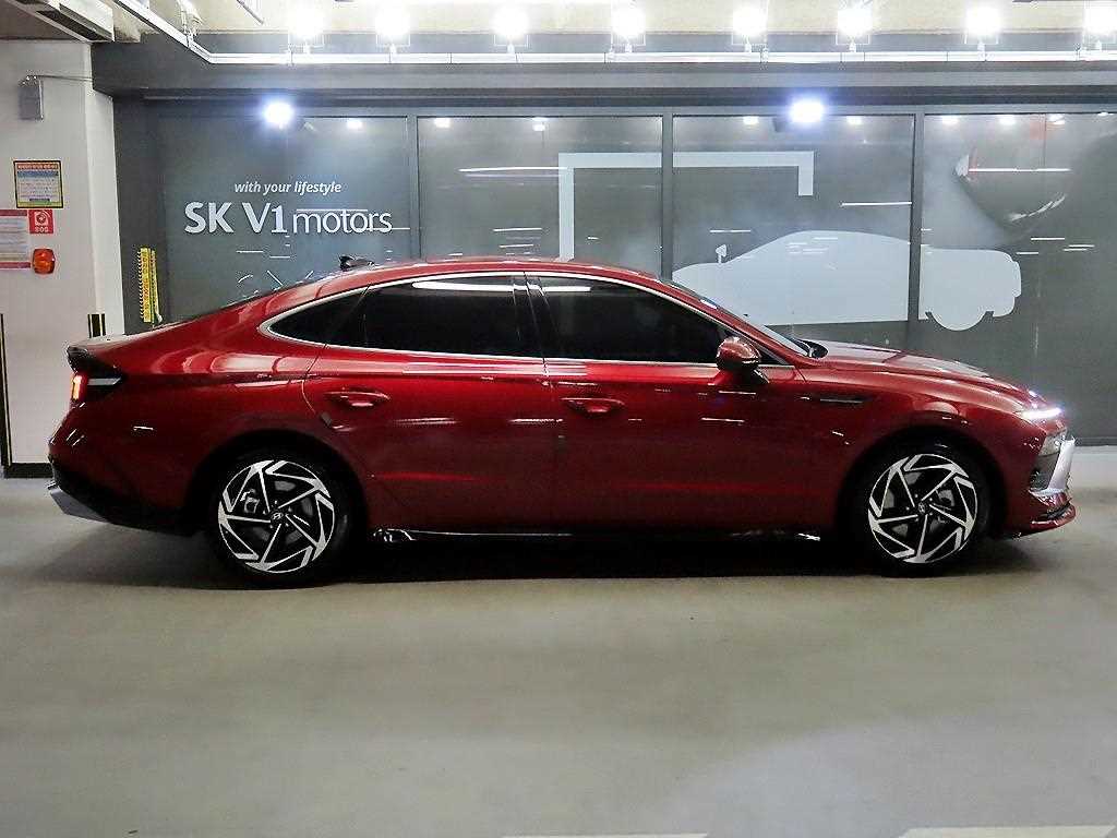 HYUNDAI Sonata - Vista 4