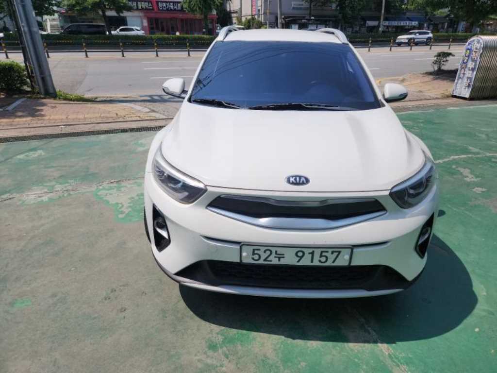 KIA Stonic 2019 Blanco - Importación desde Corea - HF Imports Iquique - Foto 1