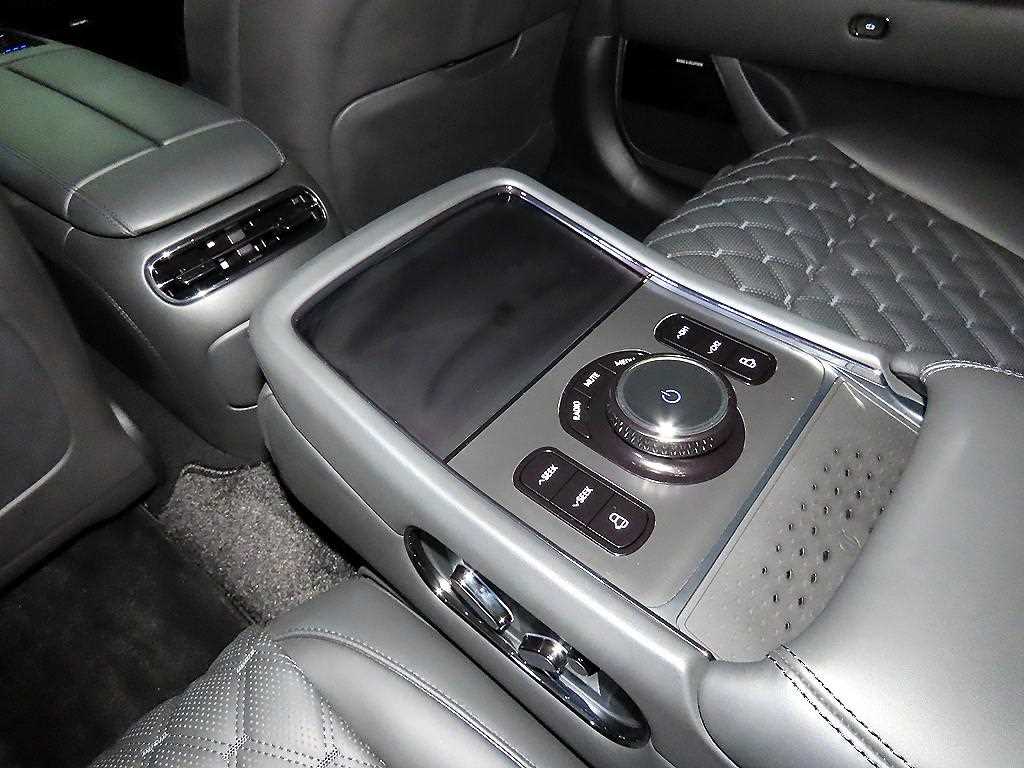 Genesis G90 2026 Negro - Importación desde Corea - HF Imports Iquique - Foto 15