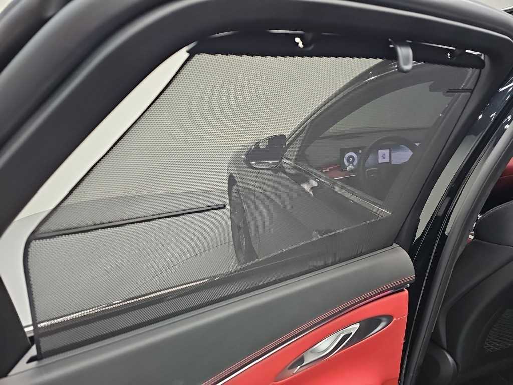 Genesis GV70 2025 Negro - Importación desde Corea - HF Imports Iquique - Foto 14