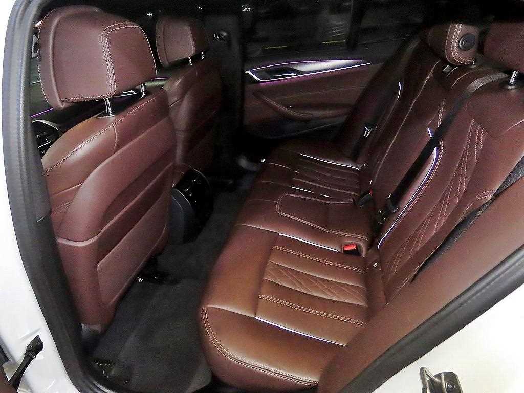 BMW 5 Series - Vista 7