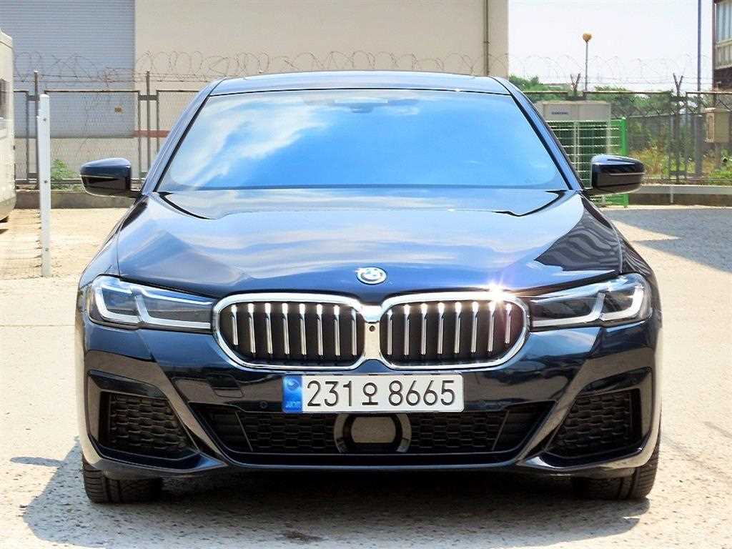 BMW 5 Series 2022 Negro - Importación desde Corea - HF Imports Iquique - Foto 1