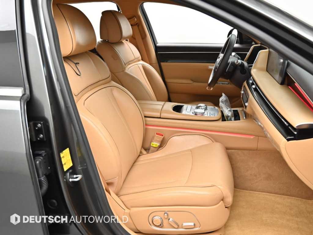 Genesis G90 - Vista 10