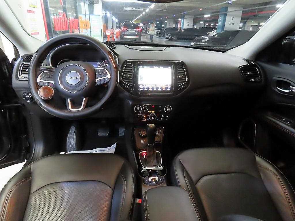 Jeep Compass - Vista 10