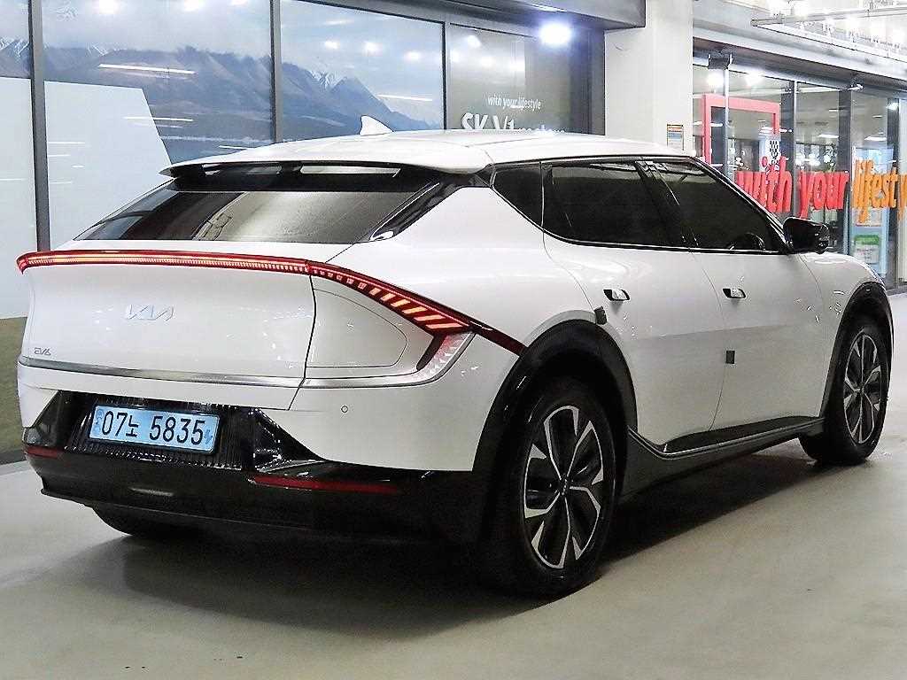 KIA EV6 - Vista 4