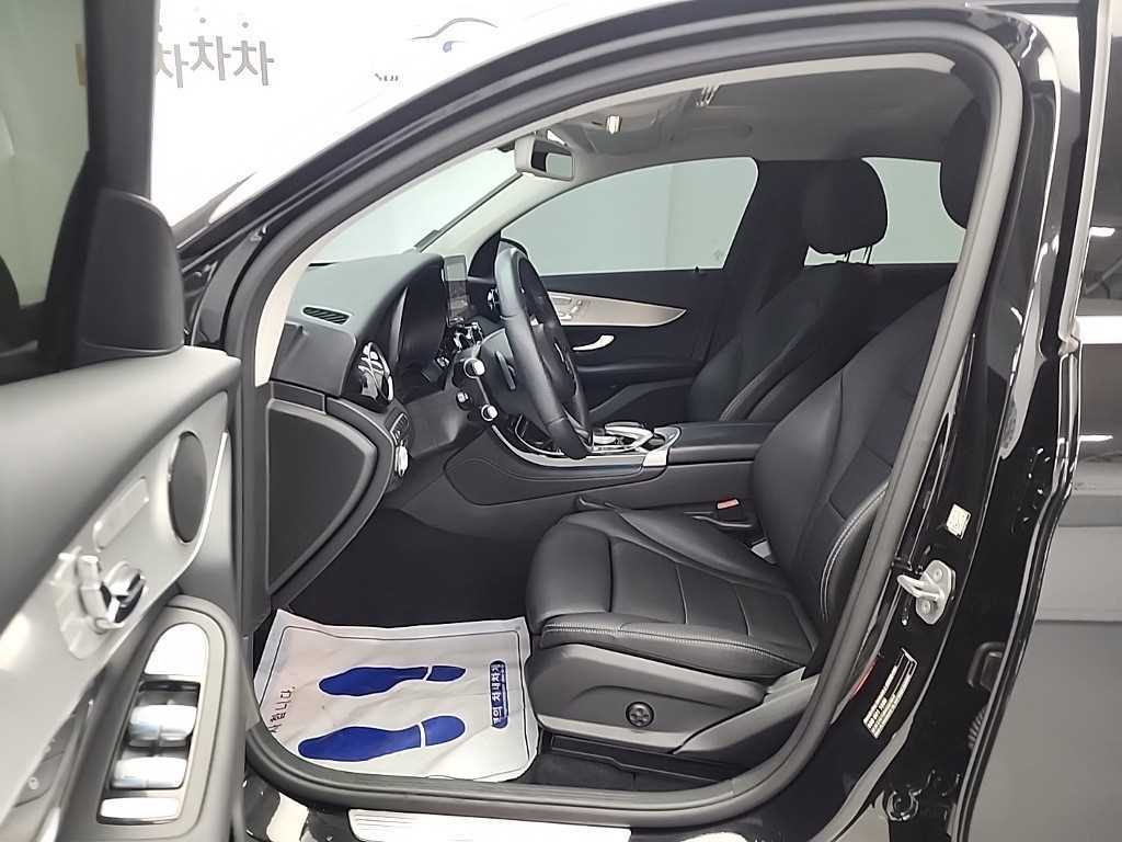 Mercedes Benz GLC Class - Vista 11