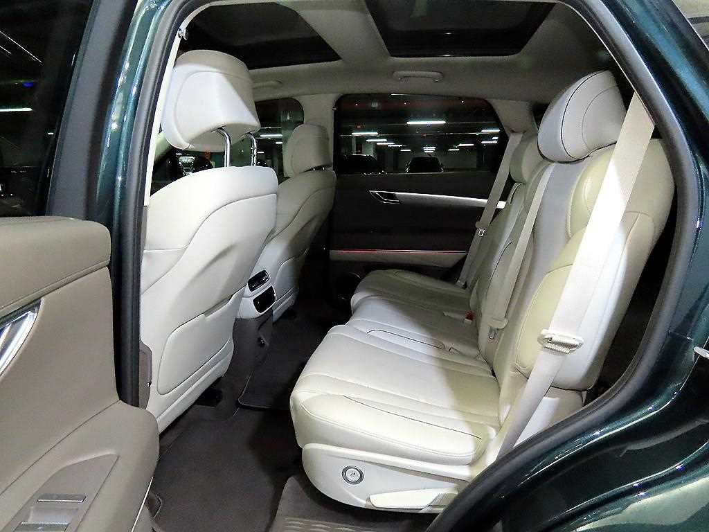 Genesis GV80 - Vista 7