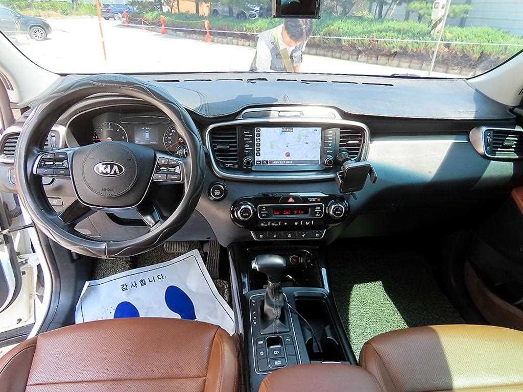 KIA Sorento - Vista 7