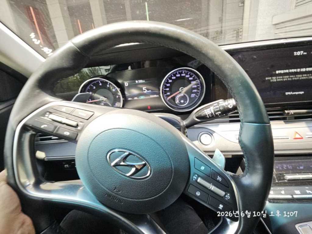 HYUNDAI Grandeur - Vista 5