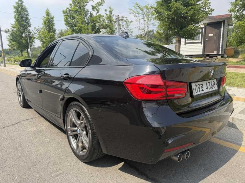 BMW 3 series - Vista 4
