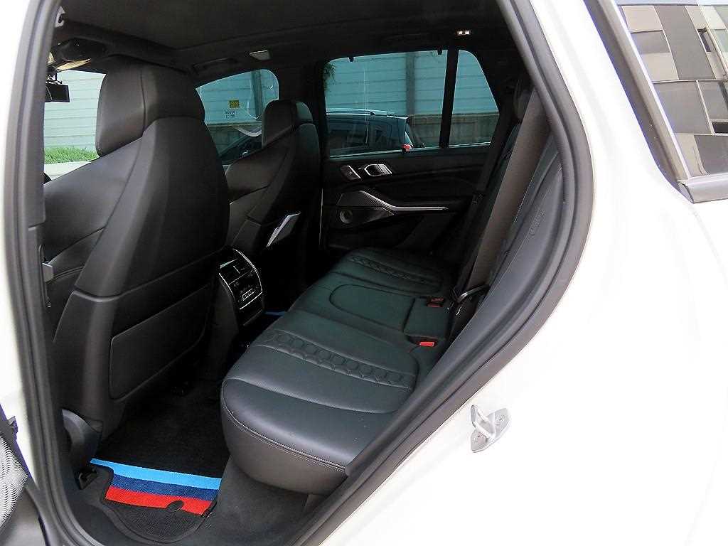 BMW X5M - Vista 6