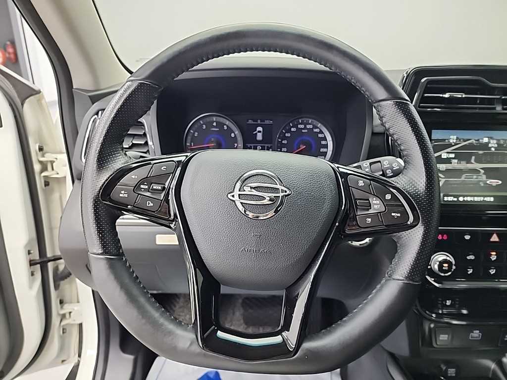 Ssangyong Tivoli - Vista 9