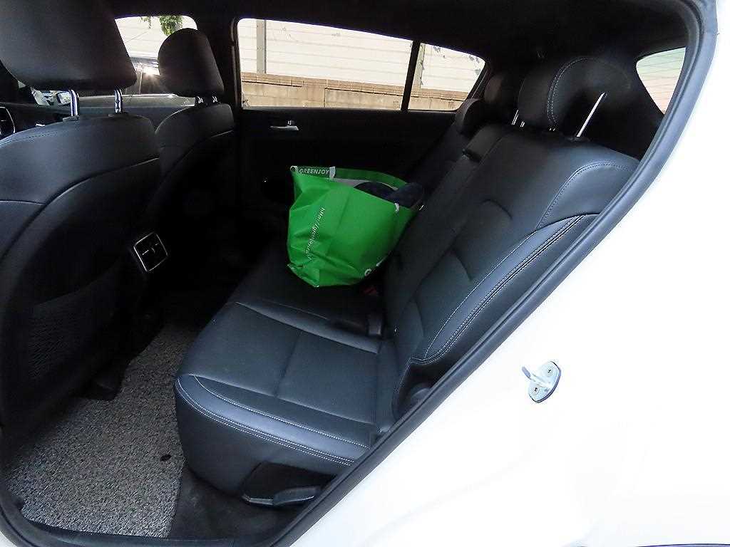 KIA Sportage - Vista 6