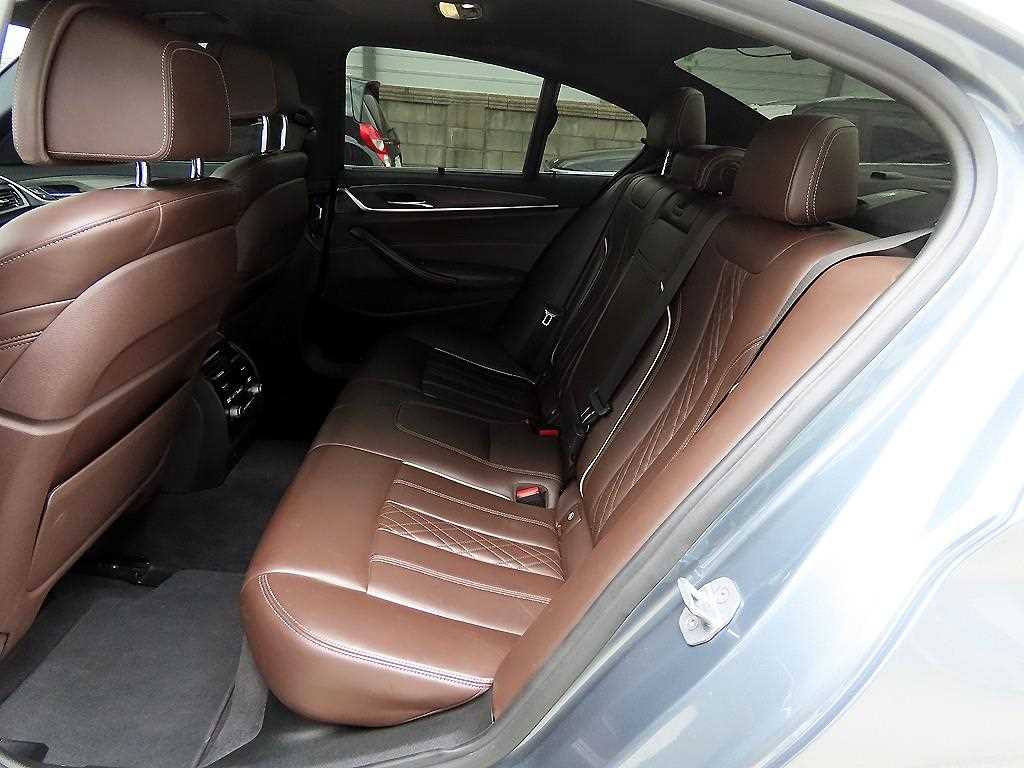BMW 5 Series - Vista 6
