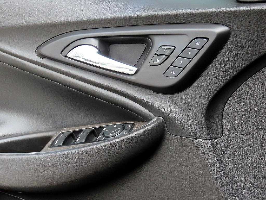 Chevrolet Malibu - Vista 11