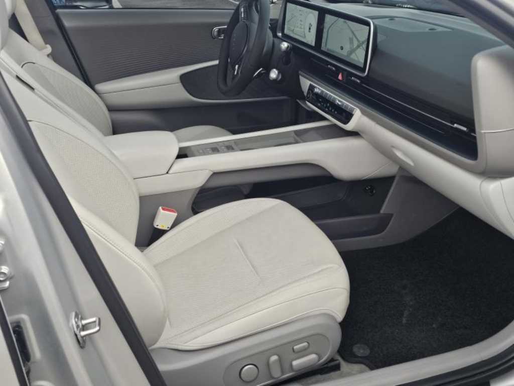 HYUNDAI Ioniq 6 - Vista 8