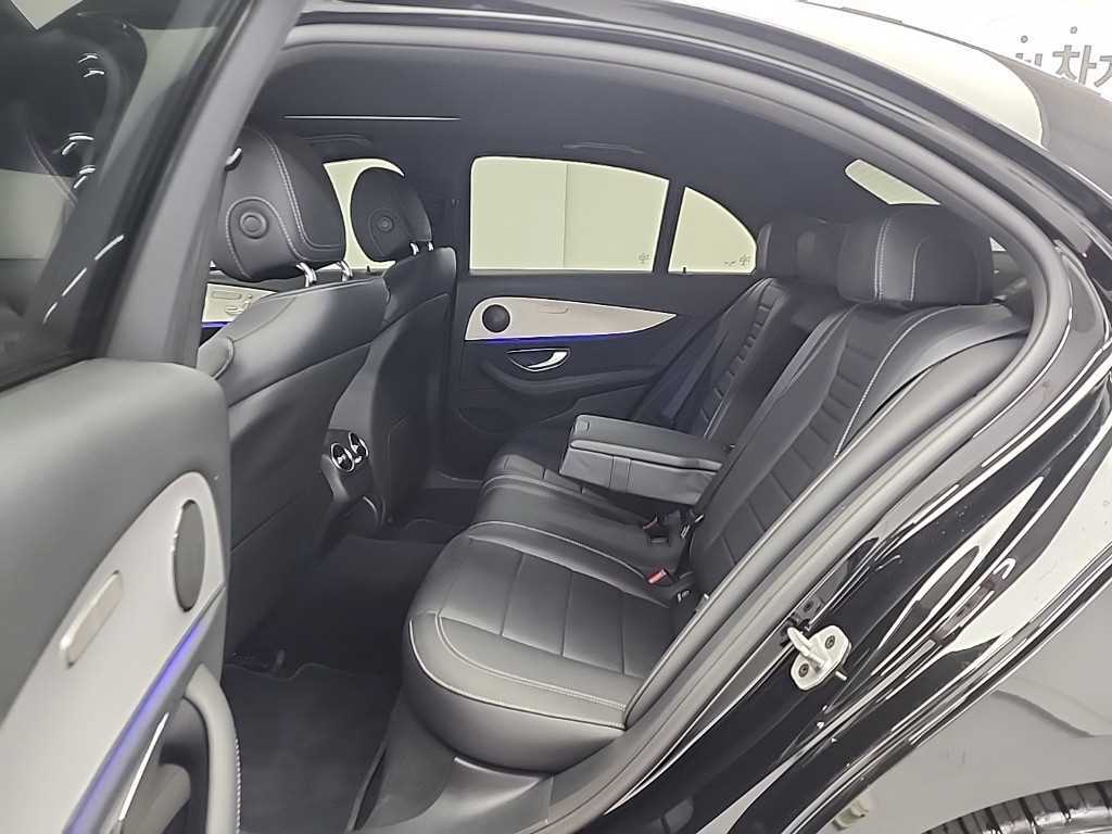 Mercedes Benz E class - Vista 12