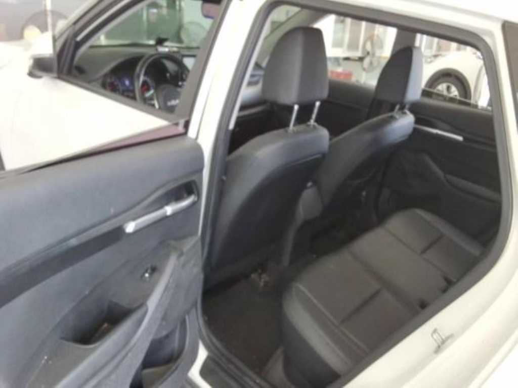 KIA Seltos - Vista 11