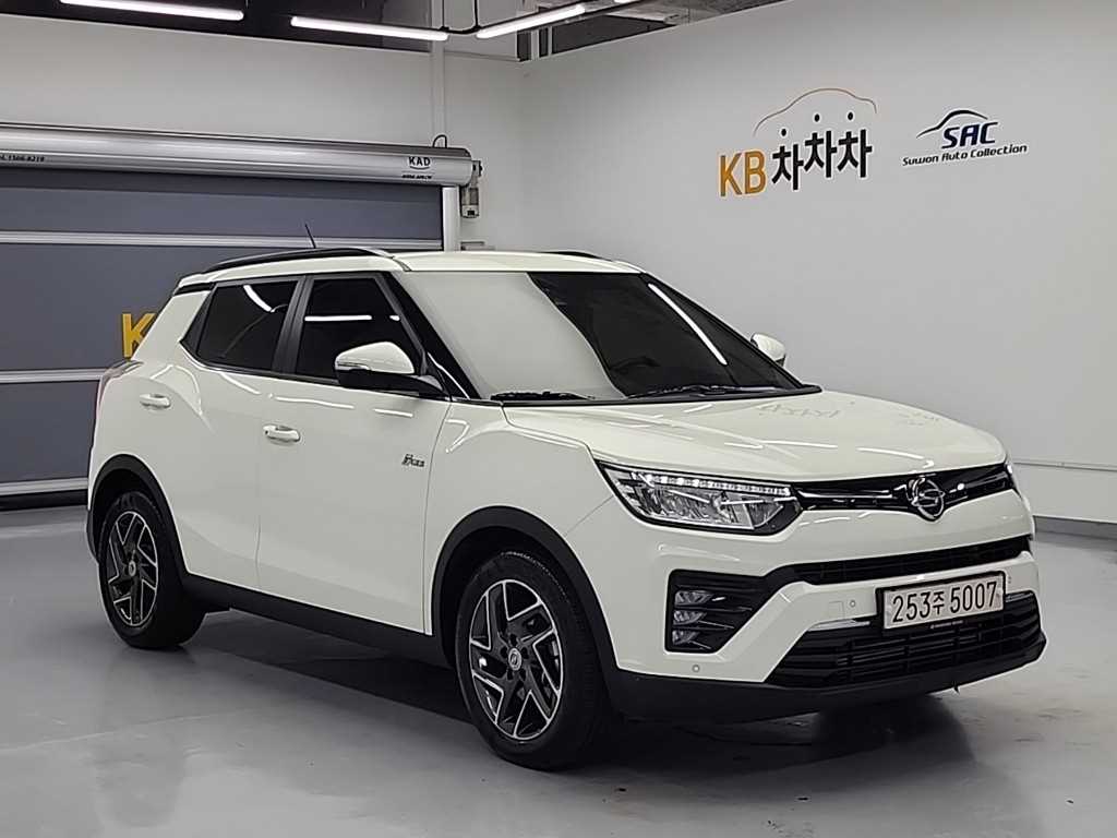 Ssangyong Tivoli - Vista 4