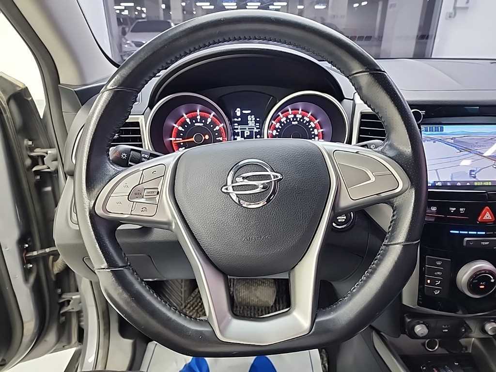Ssangyong Tivoli - Vista 9