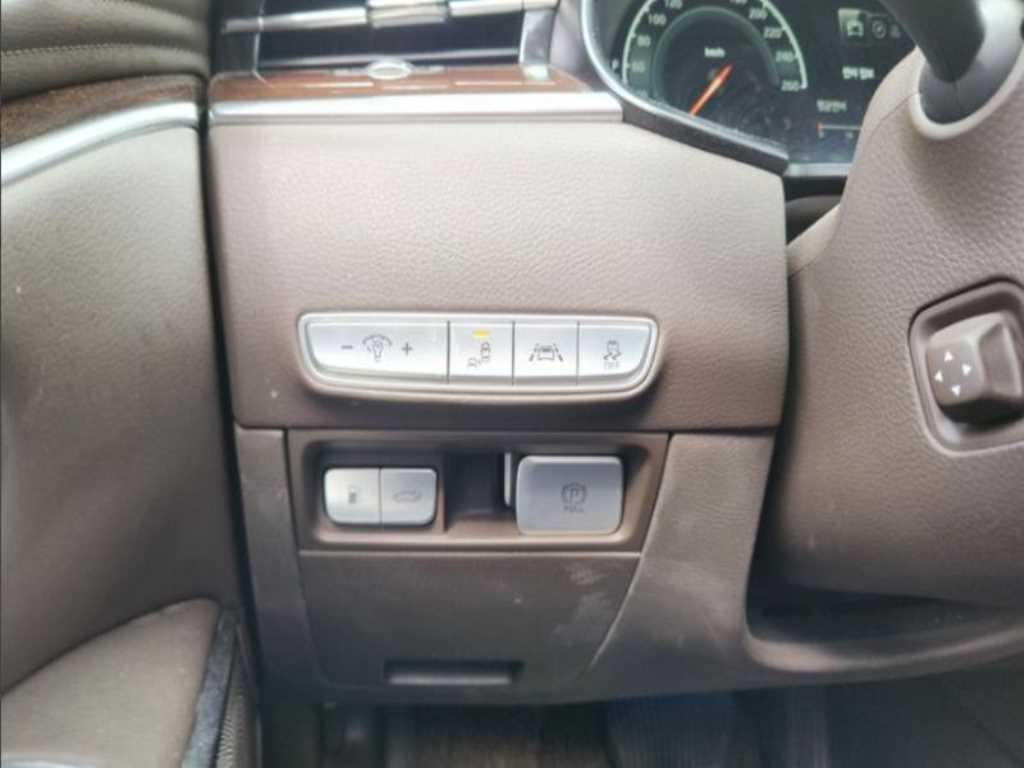 KIA K9 - Vista 10