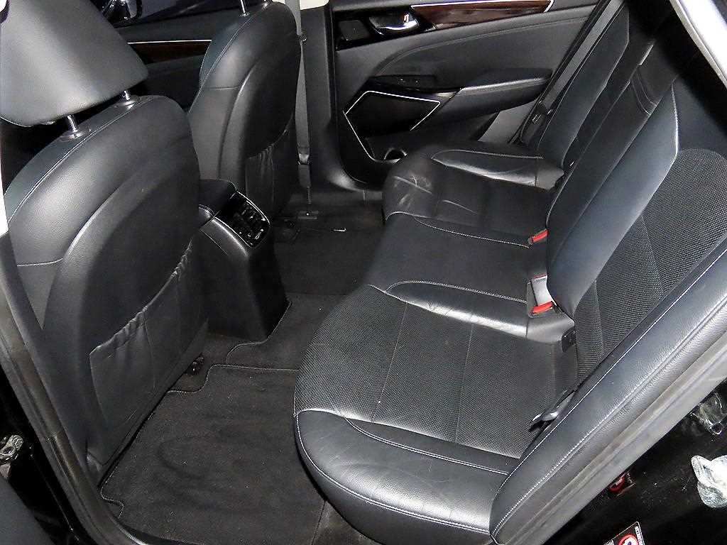 KIA K7 - Vista 7
