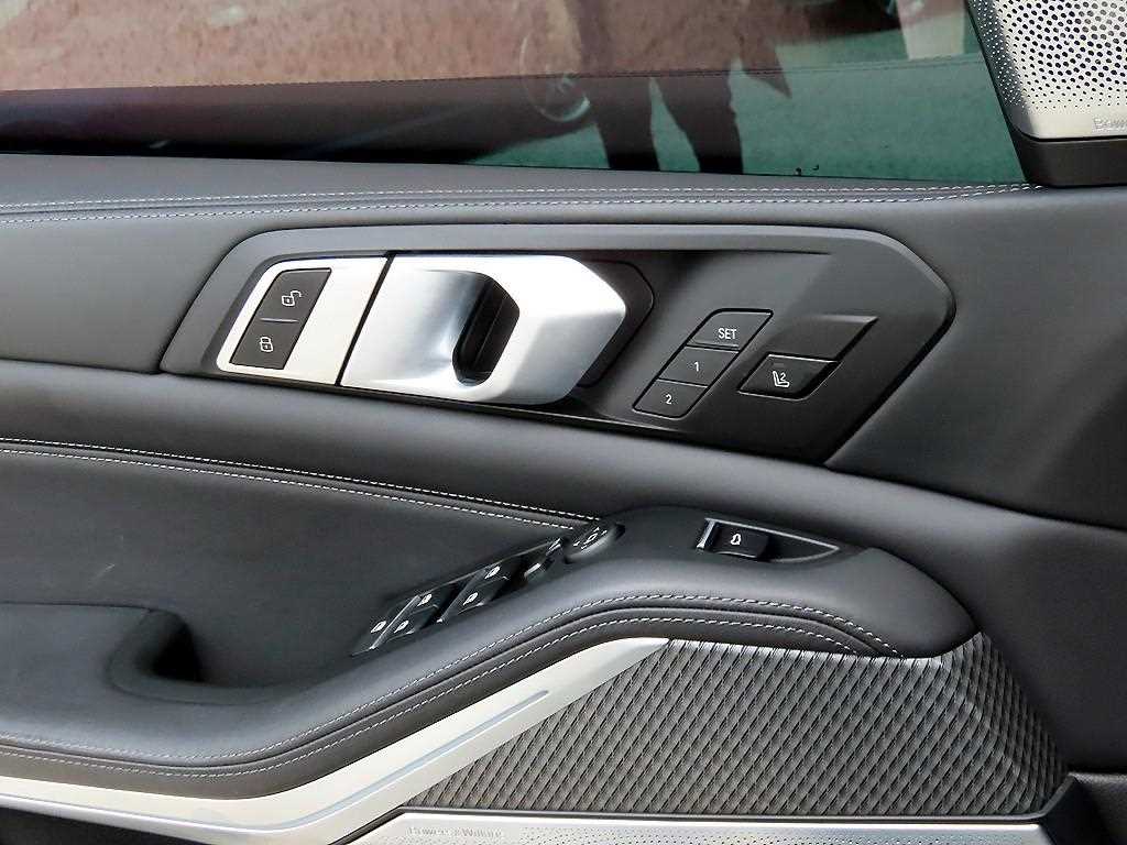 BMW X5M - Vista 12