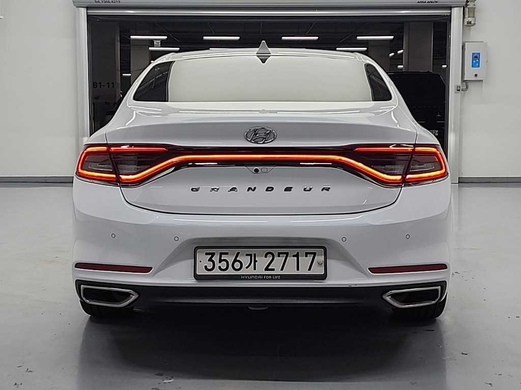 HYUNDAI Grandeur - Vista 3