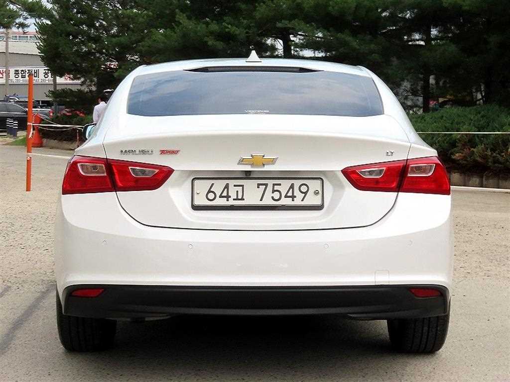 Chevrolet Malibu - Vista 4