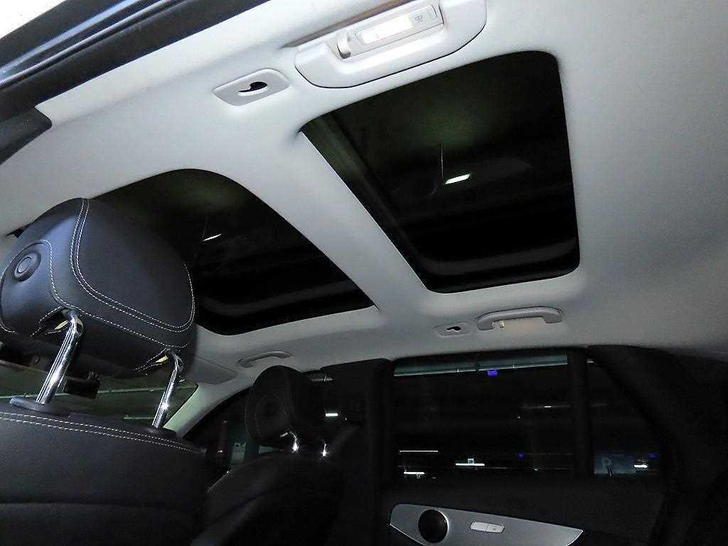 Mercedes Benz GLC Class 2018 Gris - Importación desde Corea - HF Imports Iquique - Foto 14