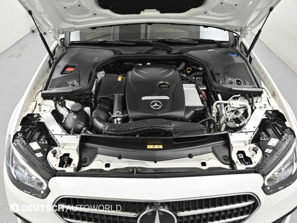 Mercedes Benz E class - Vista 6