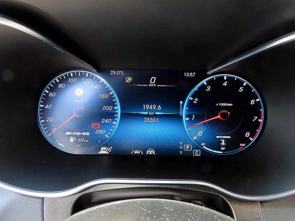 Mercedes Benz GLC Class - Vista 9