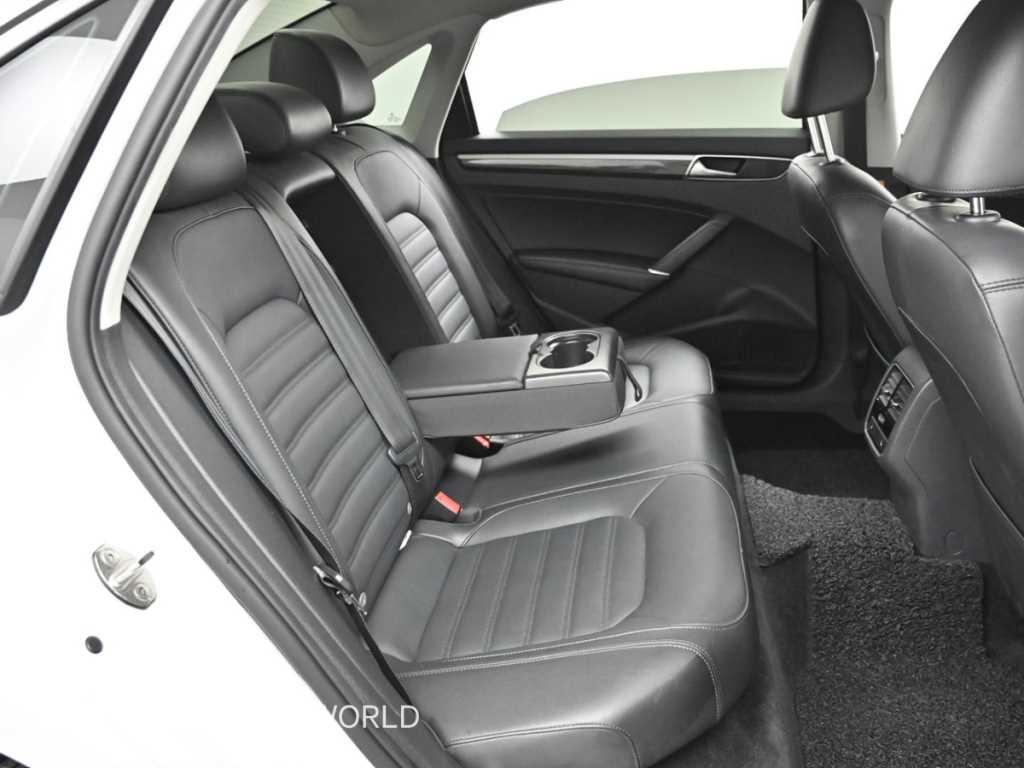 Volkswagen Passat - Vista 12