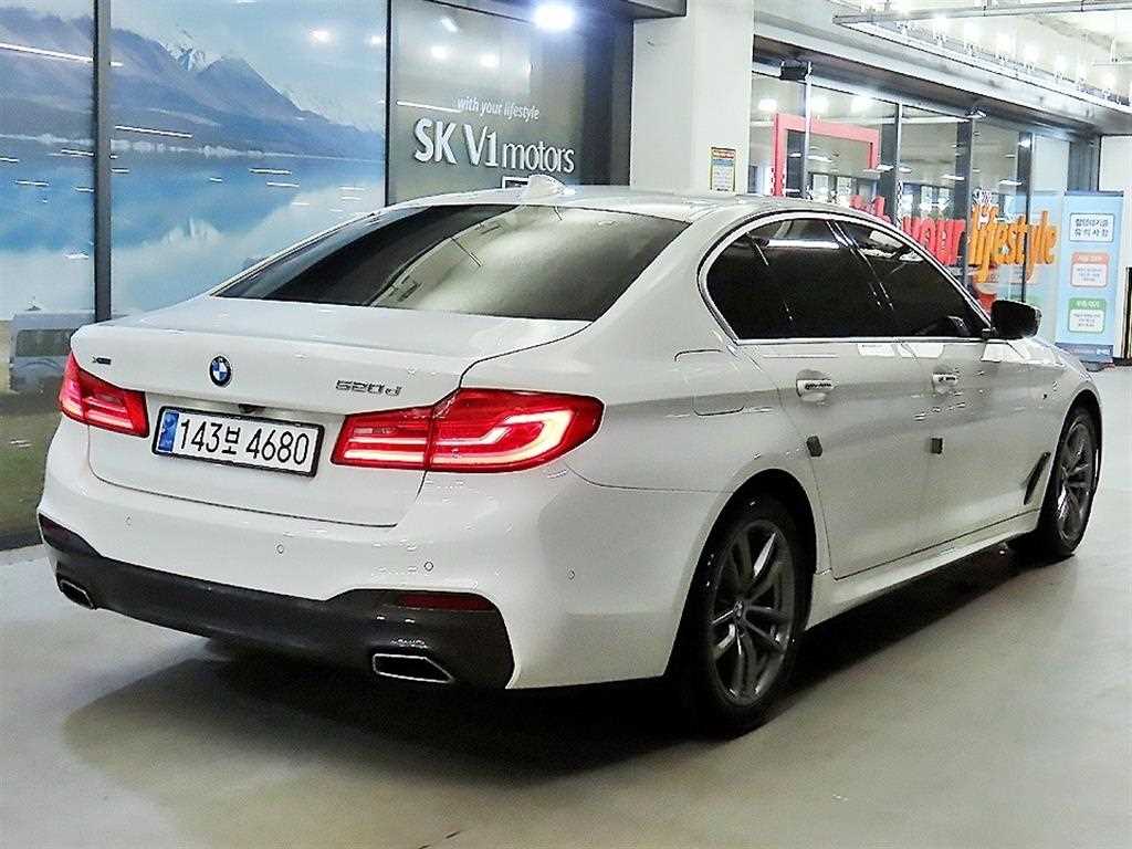 BMW 5 Series - Vista 4