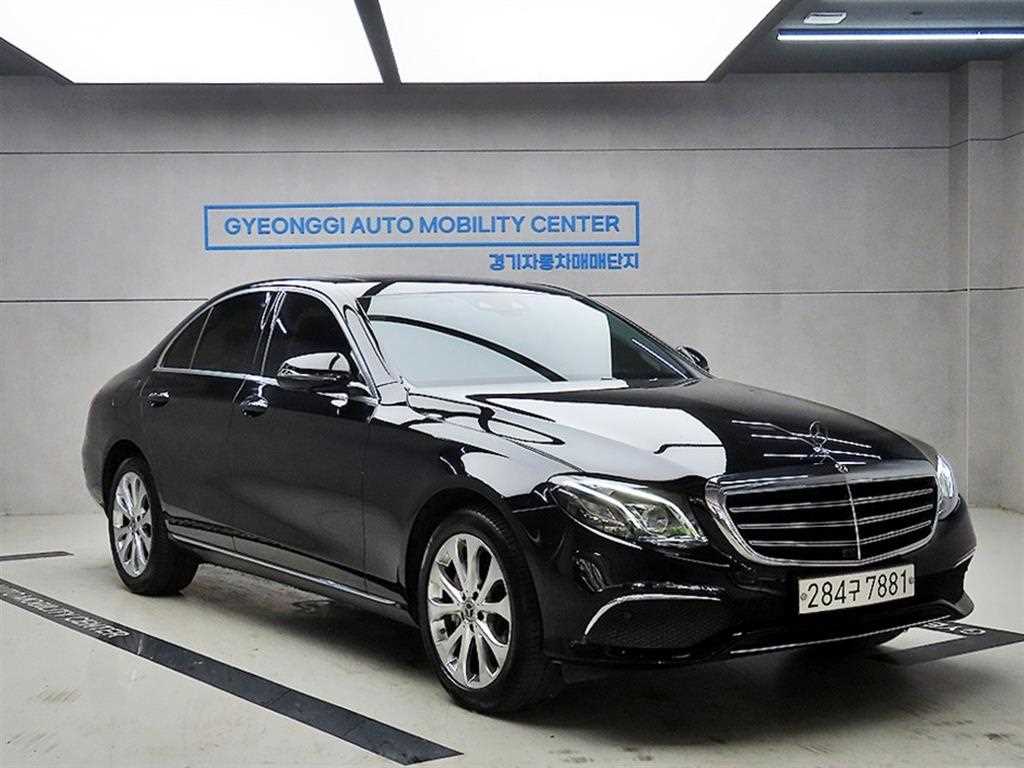 Mercedes Benz E class 2018 Negro - Importación desde Corea - HF Imports Iquique - Foto 1