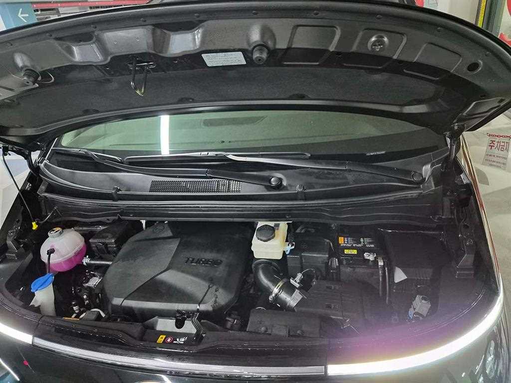 HYUNDAI Staria 2025 Negro - Importación desde Corea - HF Imports Iquique - Foto 19