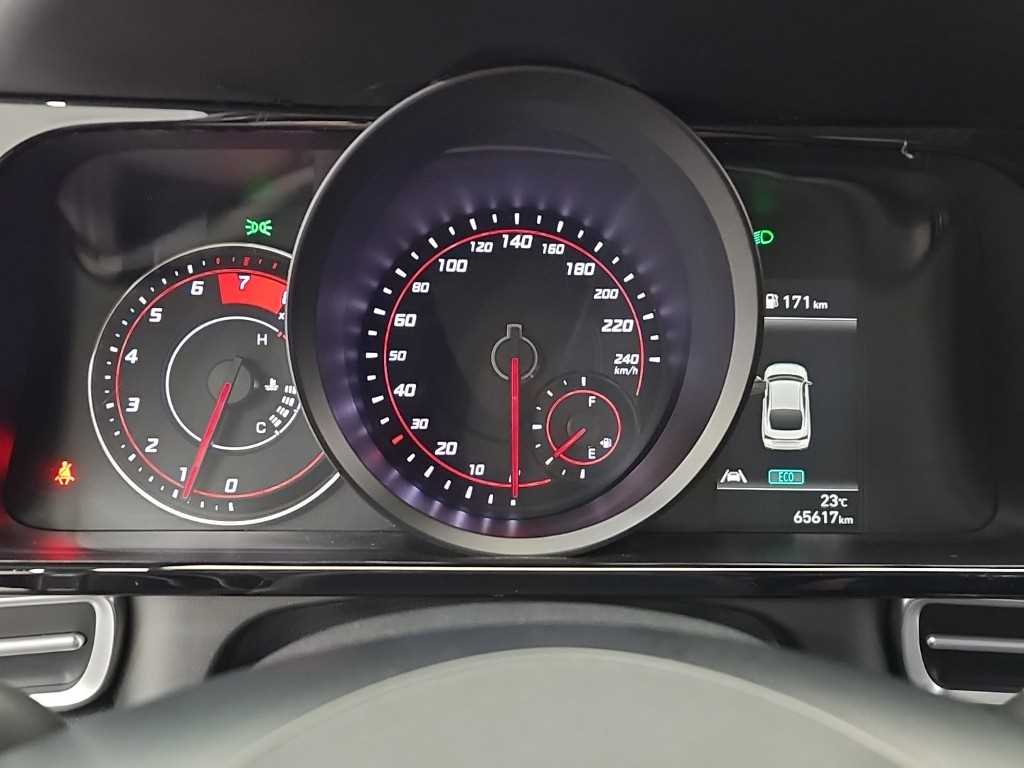 HYUNDAI Avante - Vista 6