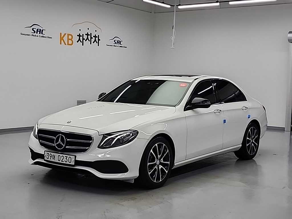 Mercedes Benz E class - Vista 2