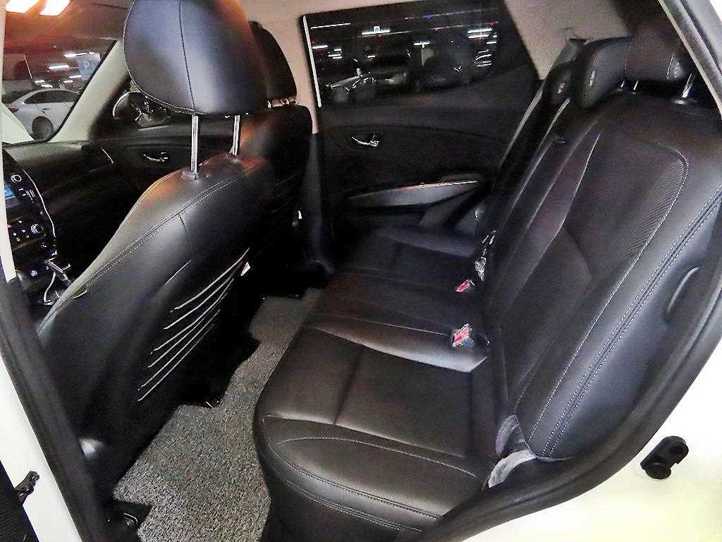 Ssangyong Tivoli - Vista 7